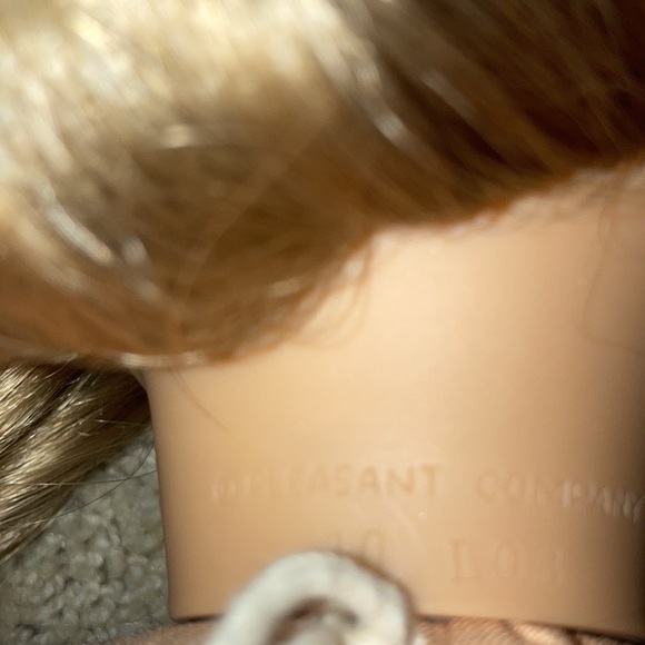 Pleasant Company American Girl Retired Elizabeth Cole - Picture 8 of 11